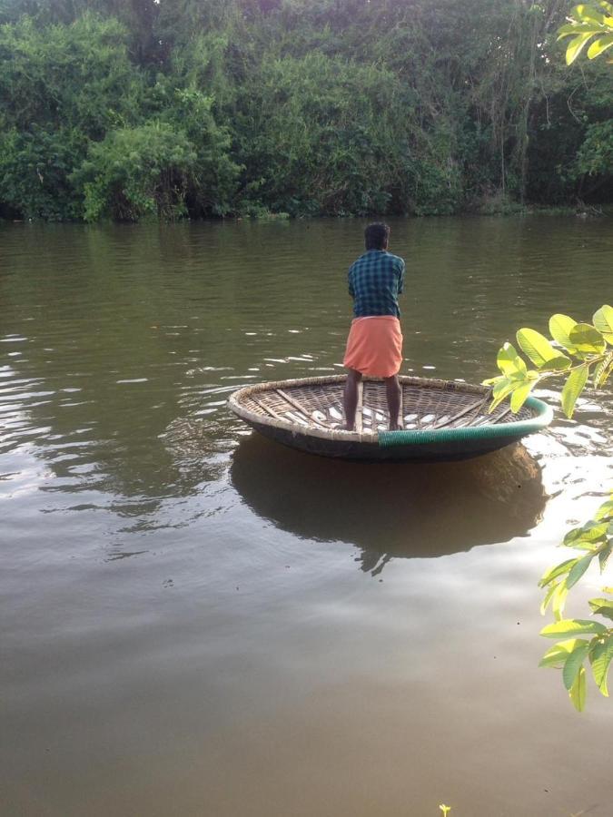 Garggi Kumarakom Village Homestay Luaran gambar
